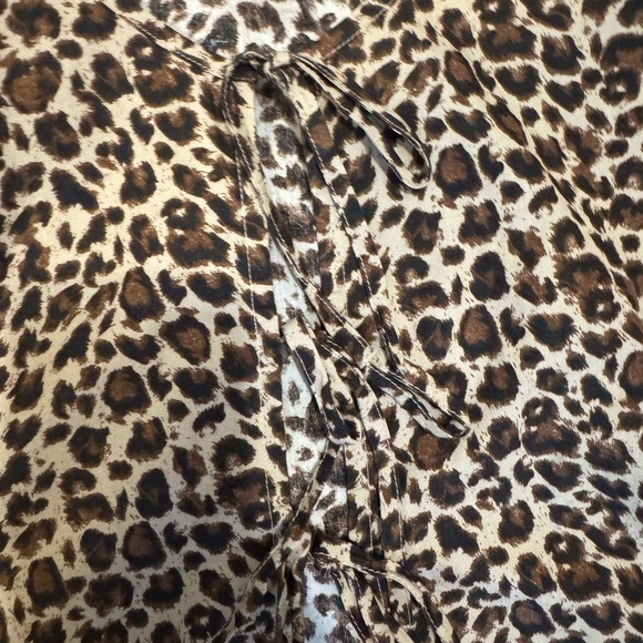 Abound Leopard Print Puff Sleeve Blouse - Picture 6 of 7